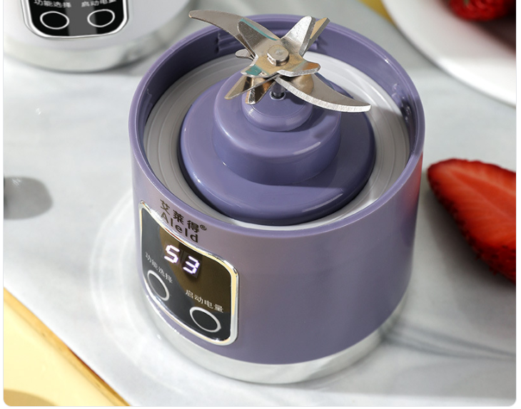 🥤 Portable Juicer – Compact & Travel-Friendly